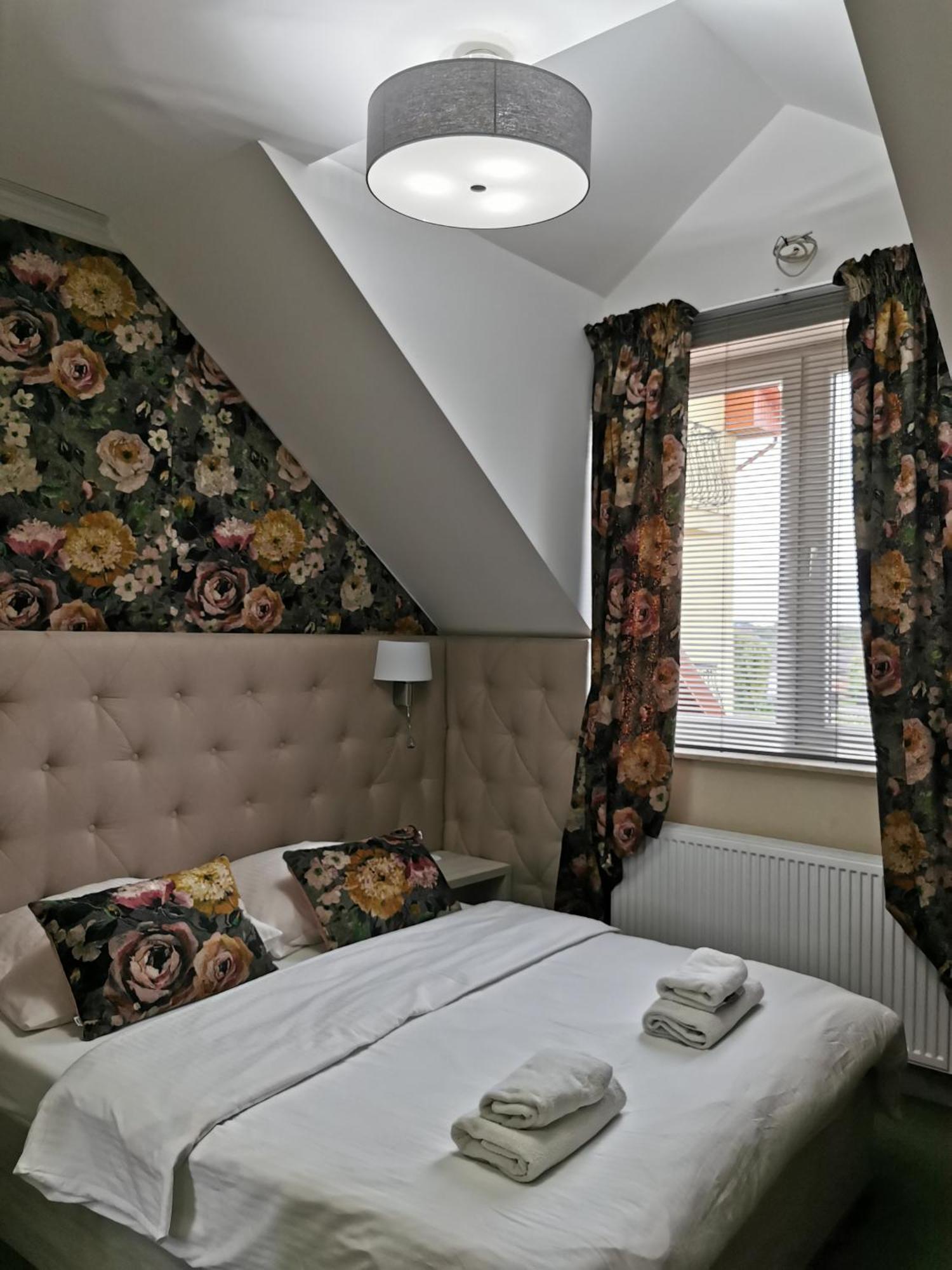 Pensjonat pod Pieprzówkami Zalesie Gorzyckie Exterior foto
